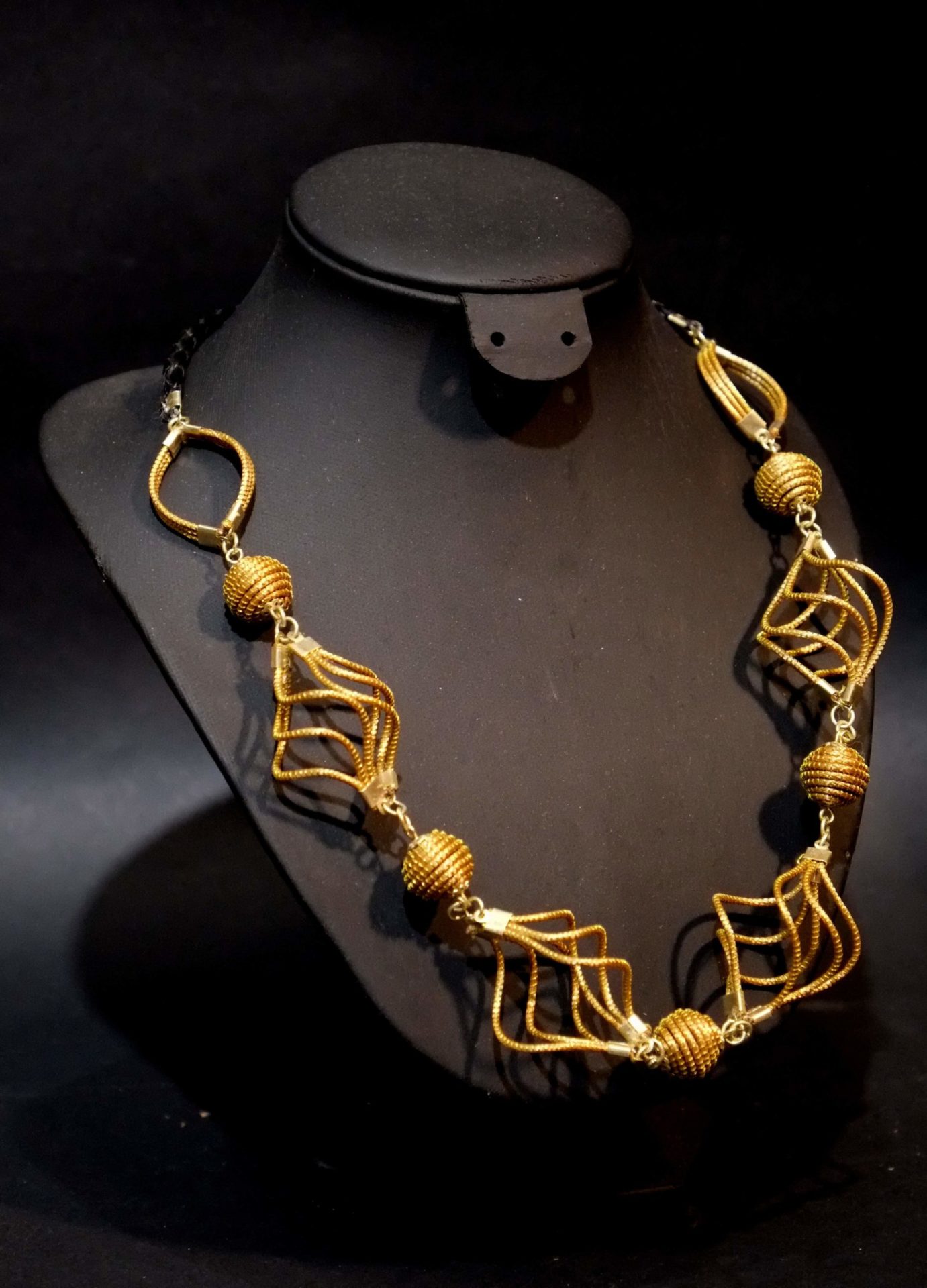 Or-vegetal-bijoux-collier-en-or-vegetal-cadeau-original-terra-botanica-bijou-or-pas-cher