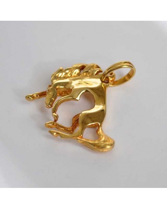 pendentif-cheval-pour-homme-plaque-or (1) pendentif-cheval-pour-homme-plaque-or (1)