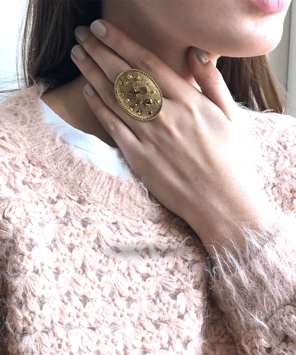 Grande bague ovale dorée – Poggi Grande bague ovale dorée - Poggi
