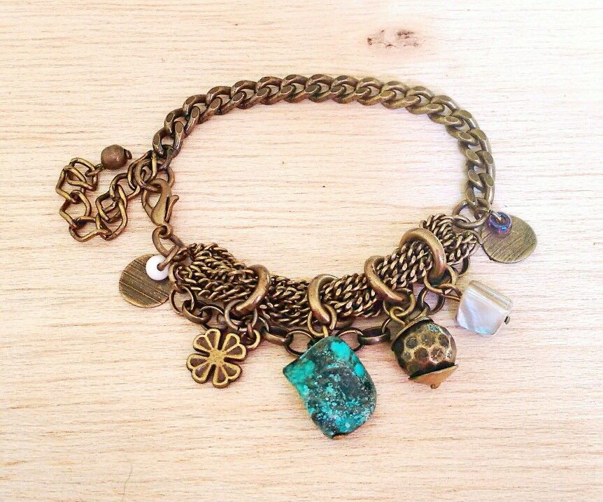 Pulseira toda em correntes ouro velho, que ganha…
