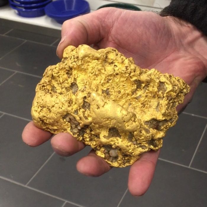 Retiree finds massive gold nugget outside historic…