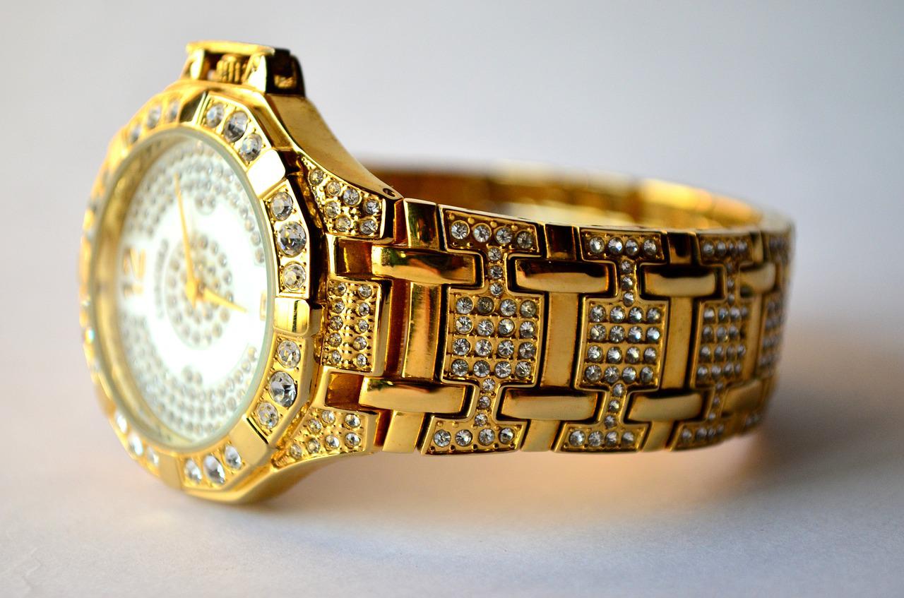 watch-166854_1280